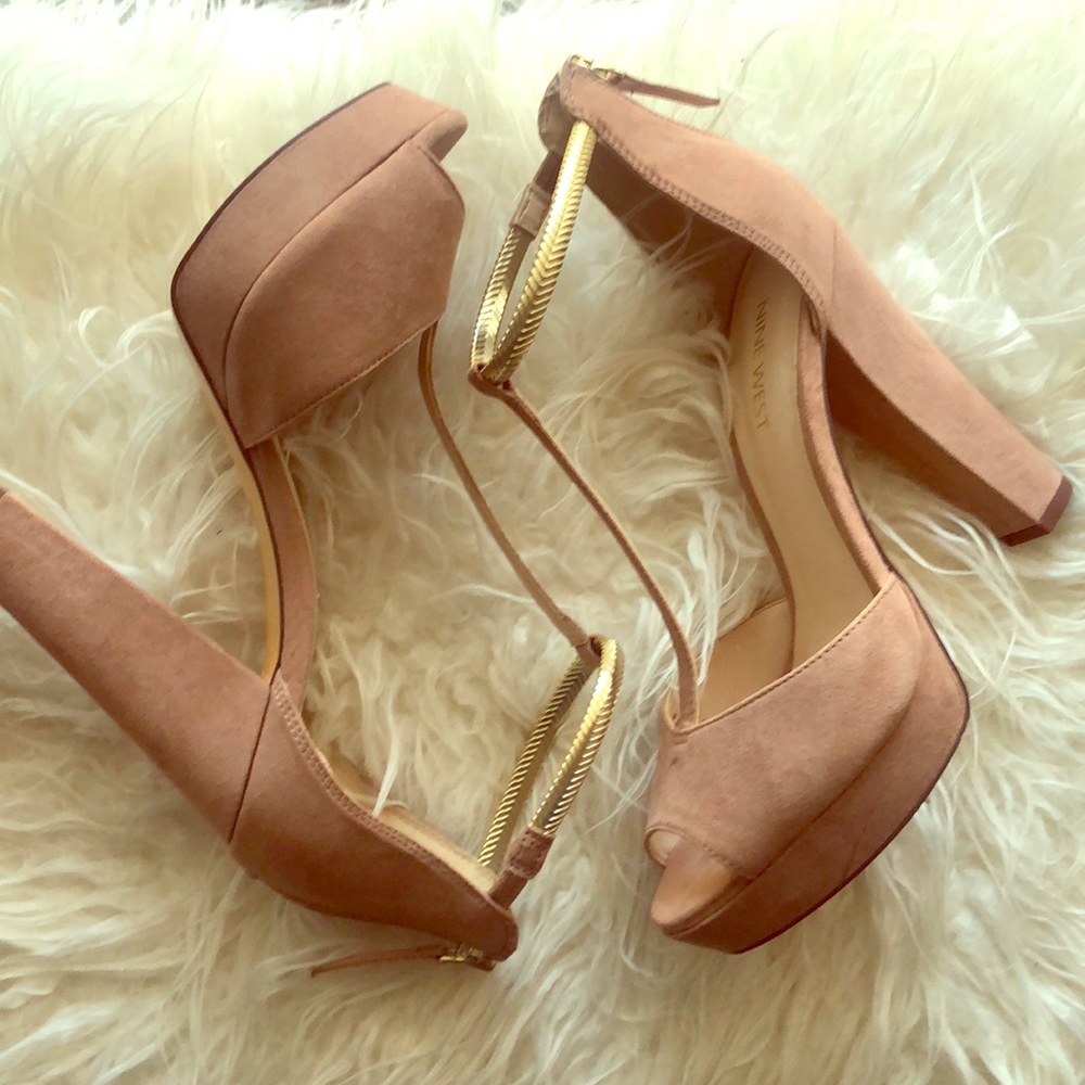 Size 7 Nine West Heels